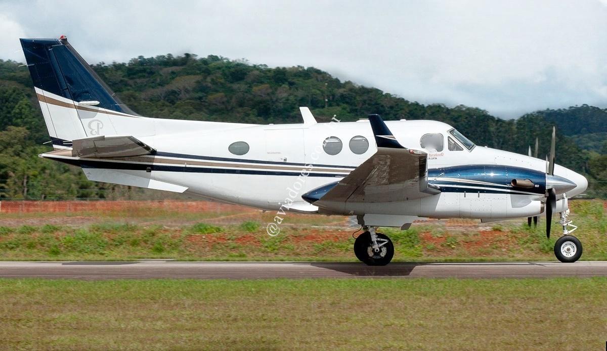 Avião-King-Air-C90GTI-a-venda-aviadoes 1