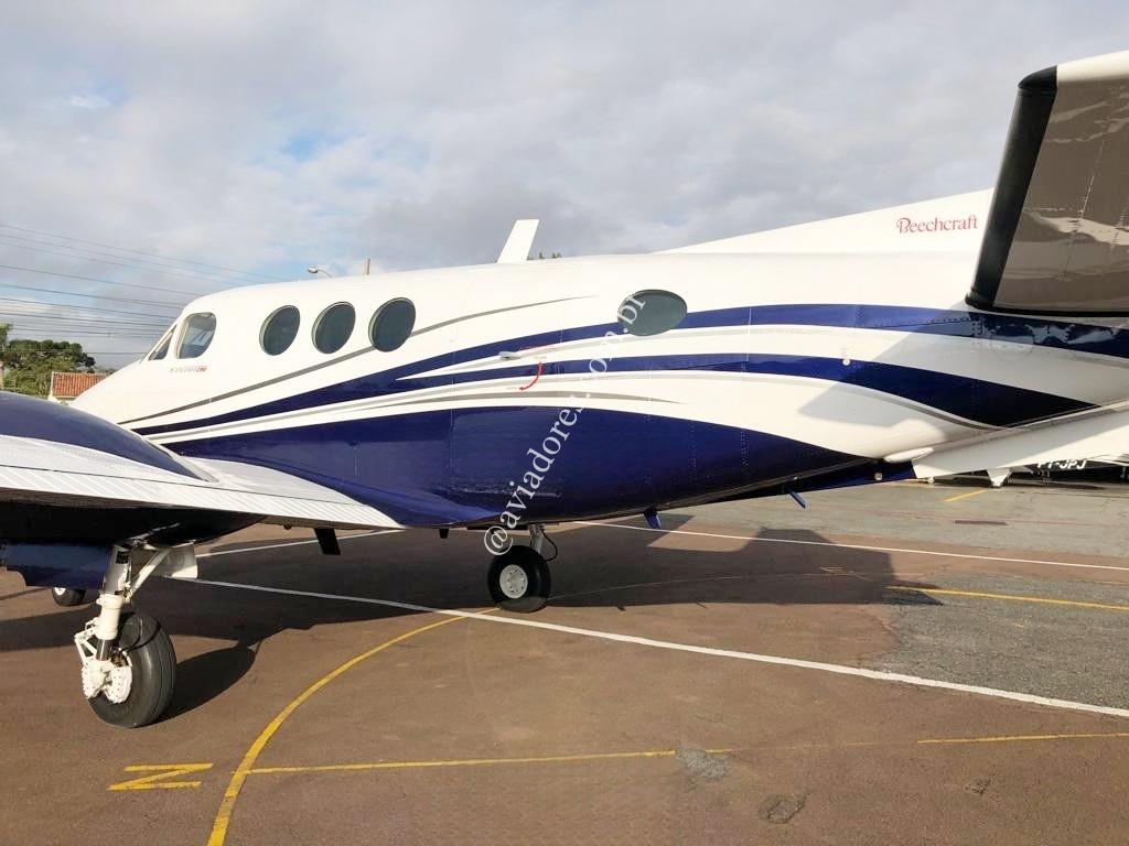 Avião-King-Air-C90-a-venda-aviadores 1