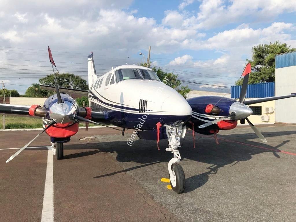 Avião-King-Air-C90-a-venda-aviadores 10