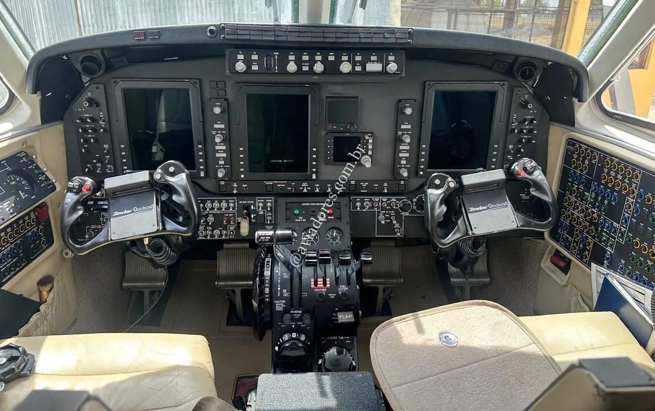 Avião-King-Air-C90-GTI-a-venda-aviadores 3.1