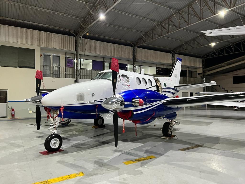 Avião-King-Air-C90-a-venda-portal-aviadores 1