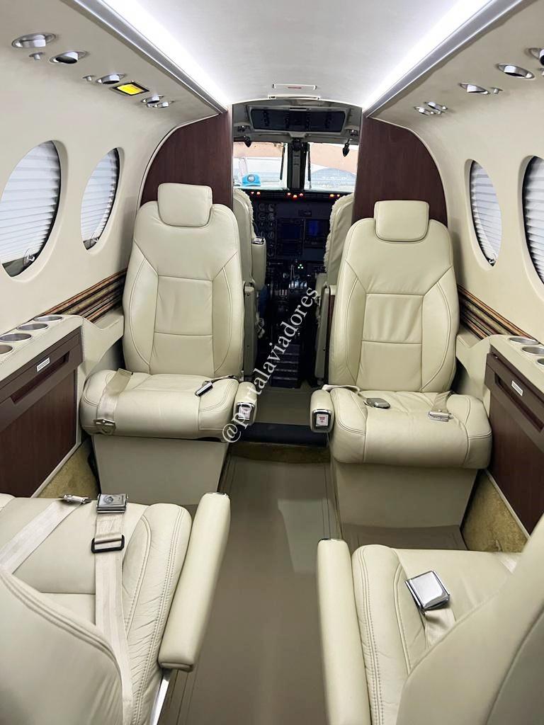 Avião-King-Air-C90-a-venda-portal-aviadores 7